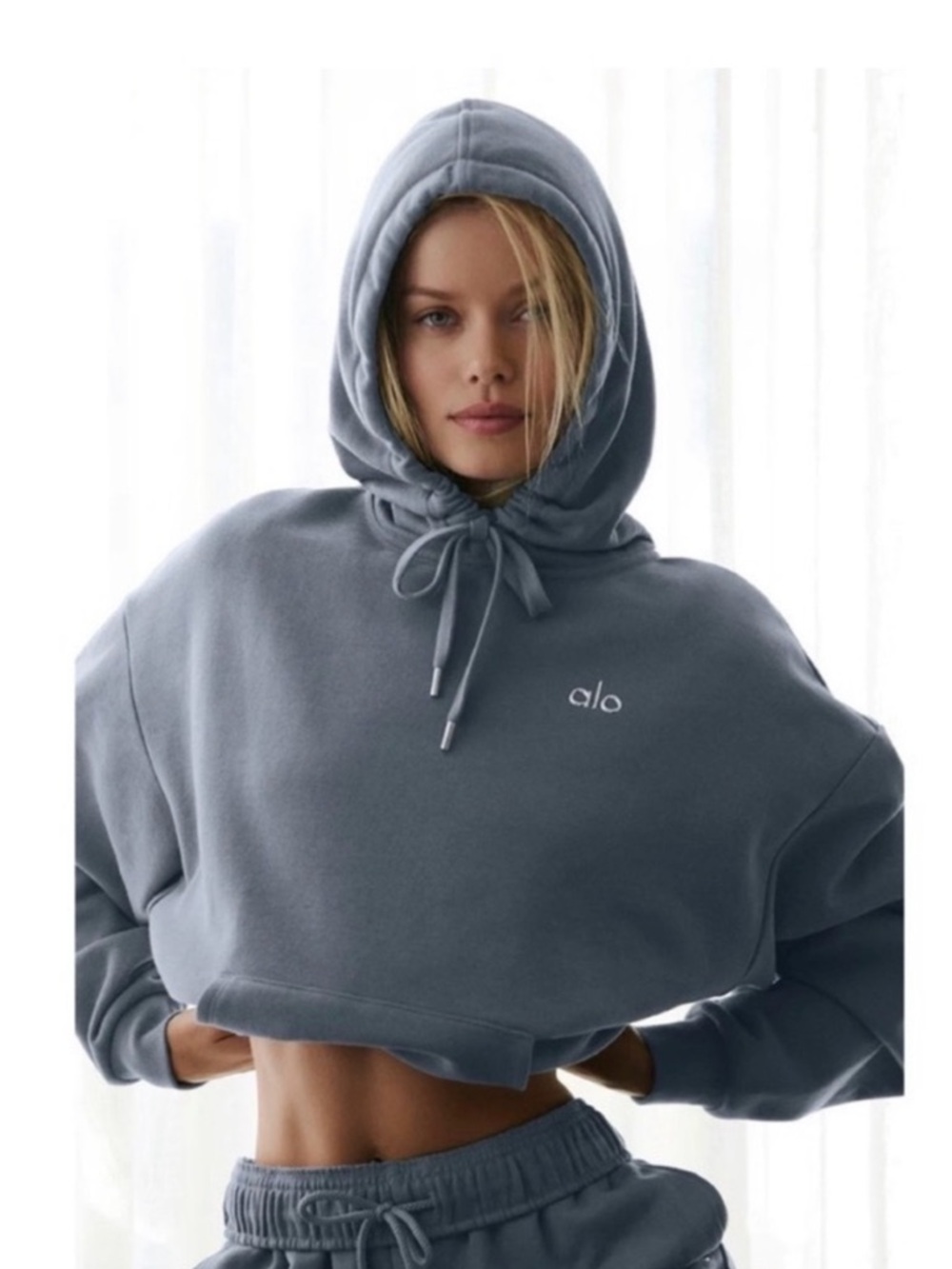 ALO yoga Accolade Hoodie